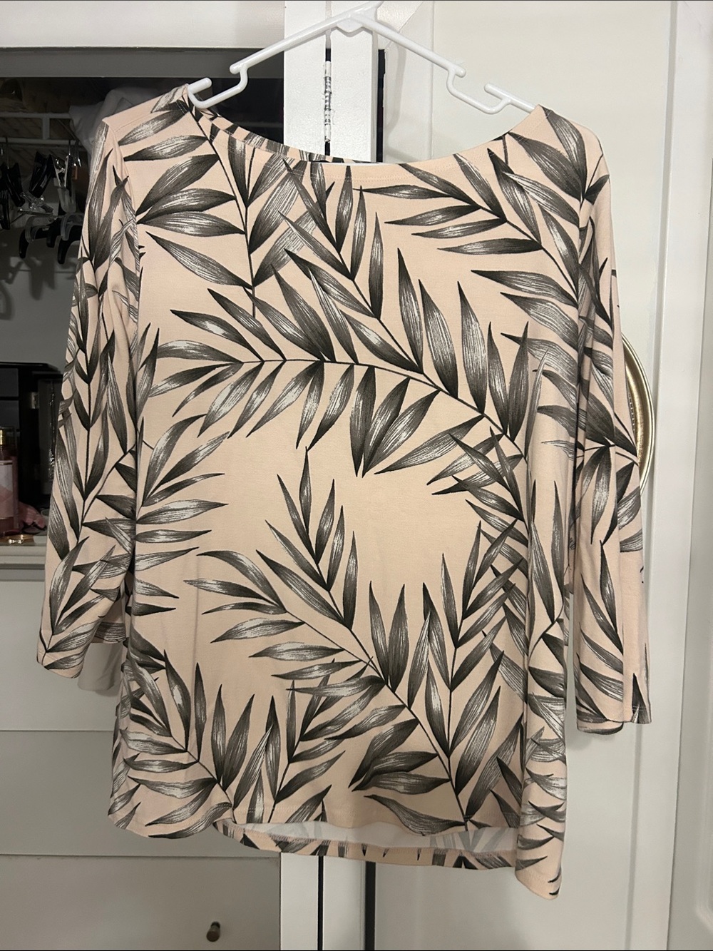 Ann Taylor Beige Leaf-Print Long Sleeve Top